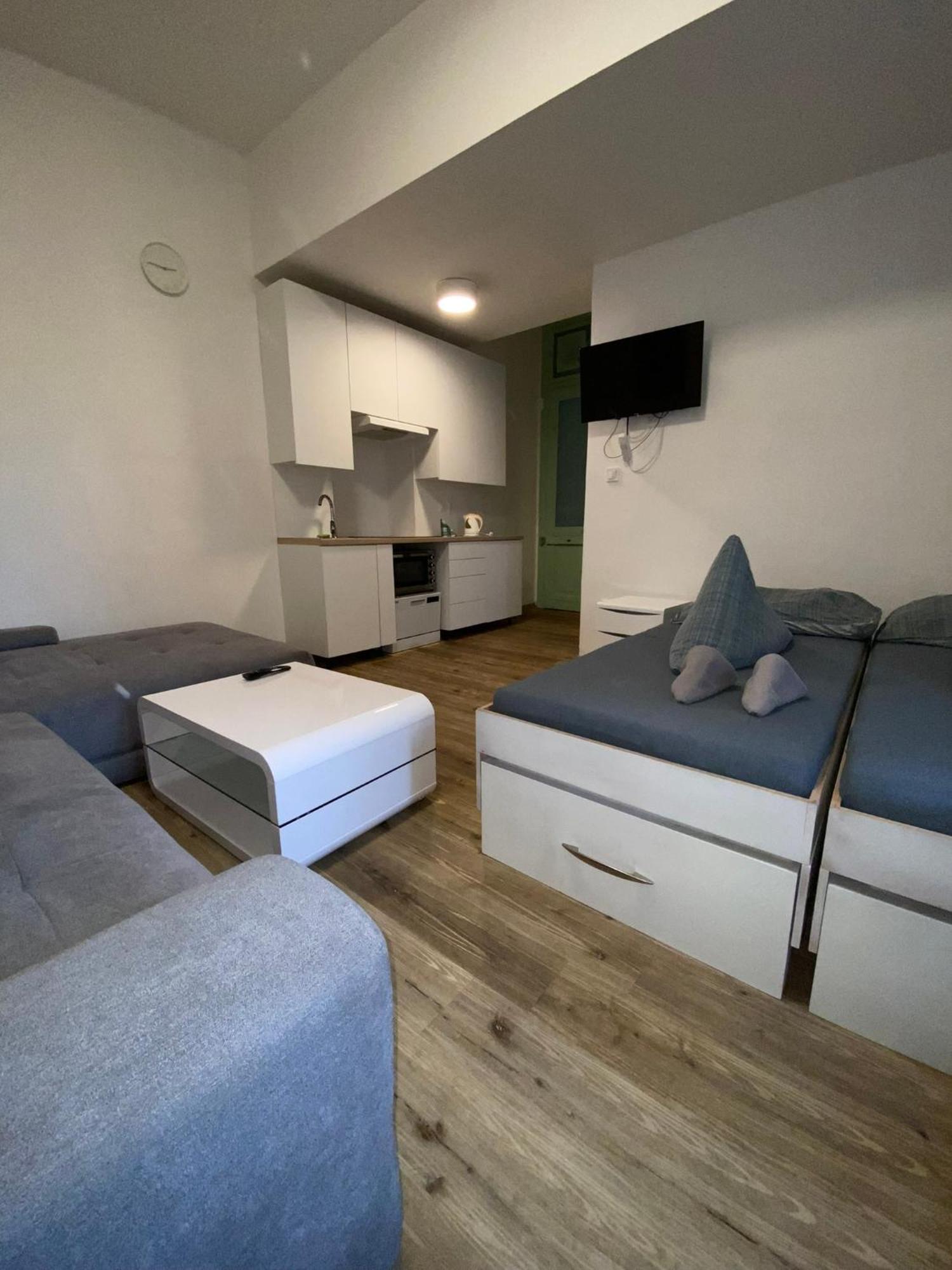 Minato Apartments Ostrava Center מראה חיצוני תמונה
