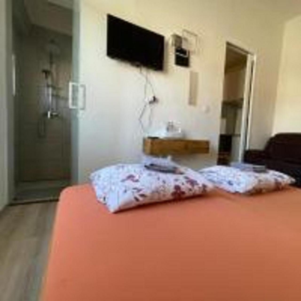 Minato Apartments Ostrava Center מראה חיצוני תמונה